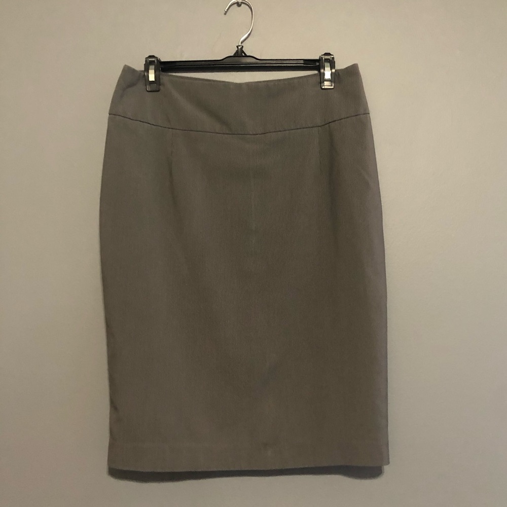 Mossimo stretch gray pinstripe pencil skirt